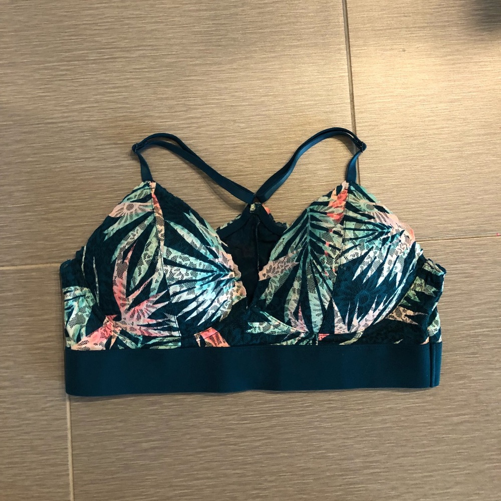 NWOT VS PINK bralette!